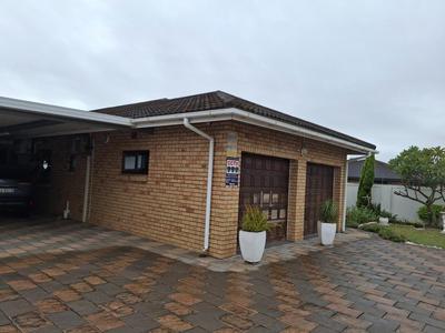 House For Sale in Brackenham, Richards Bay